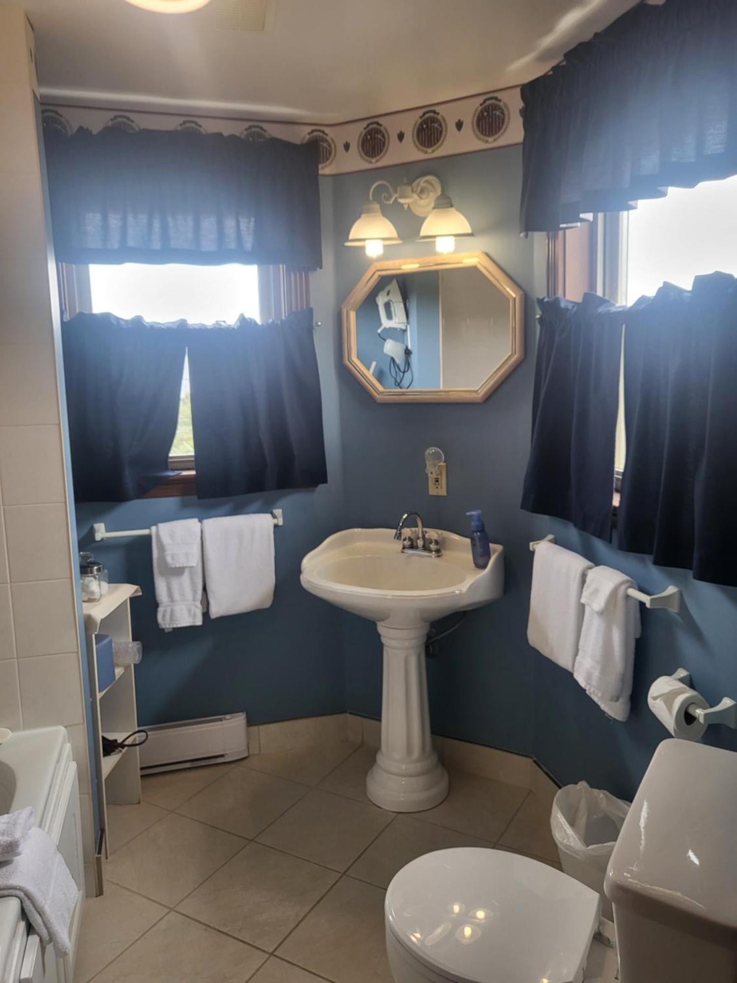 Cranberry Cove Inn 루이스버그 외부 사진