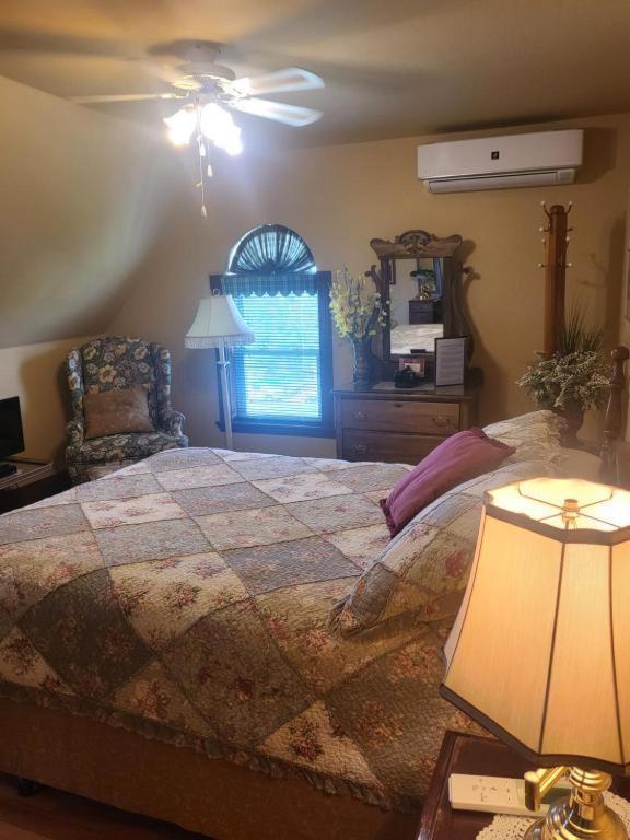 Cranberry Cove Inn 루이스버그 외부 사진